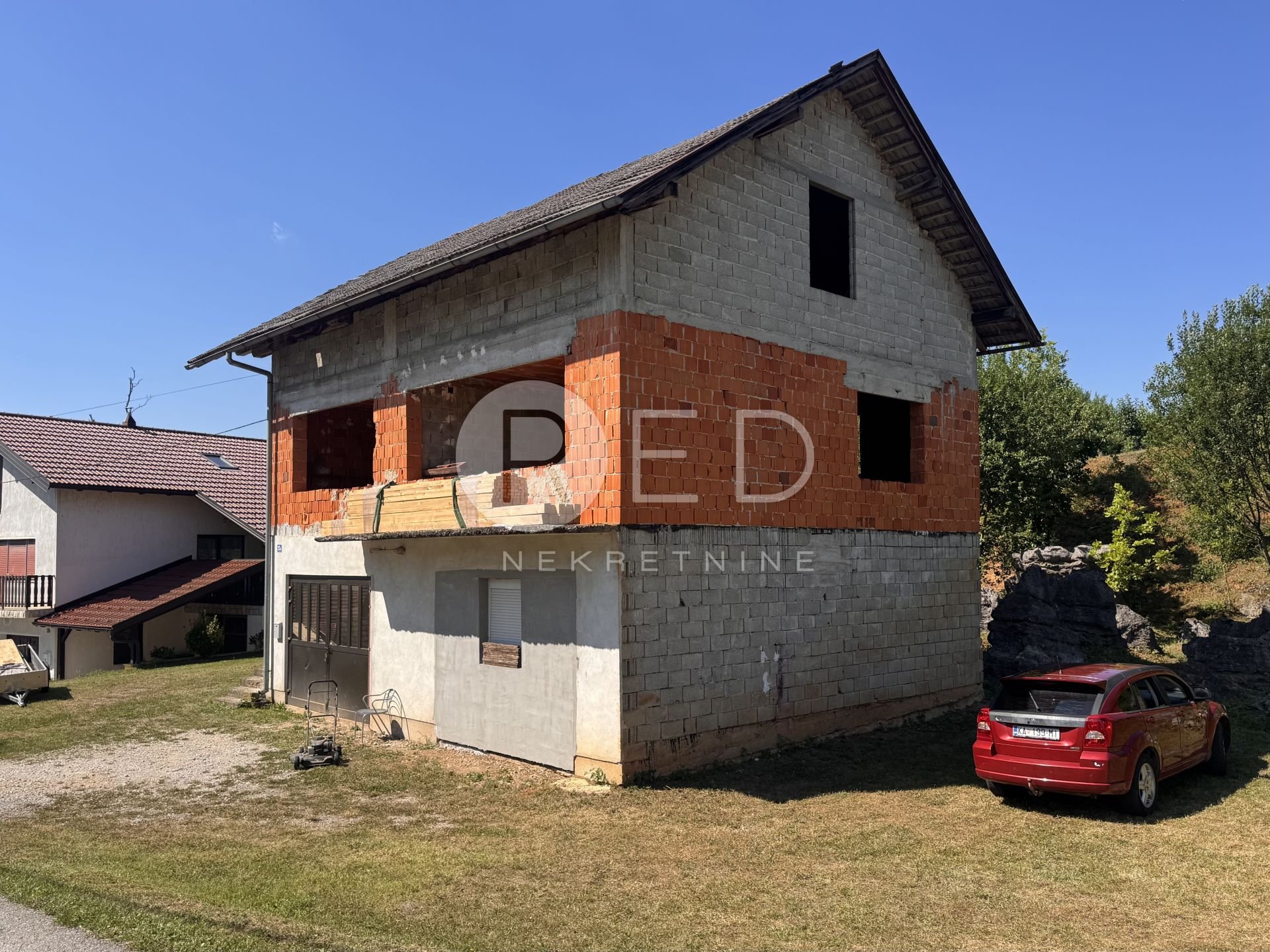 Casa In vendita - Karlovačka Duga Resa - foto 1/41