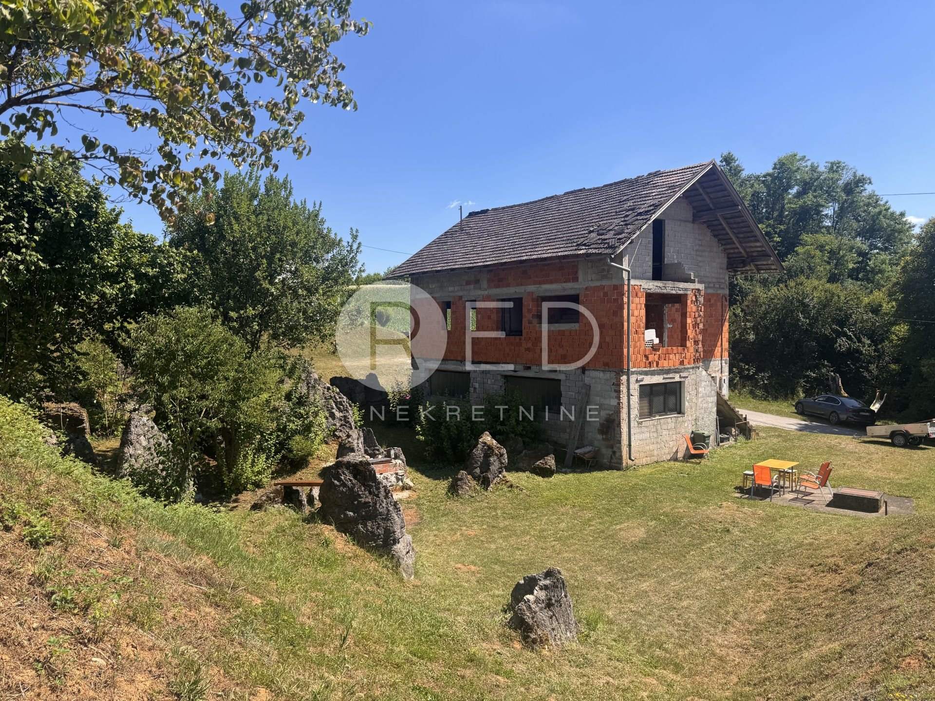 Casa In vendita - Karlovačka Duga Resa