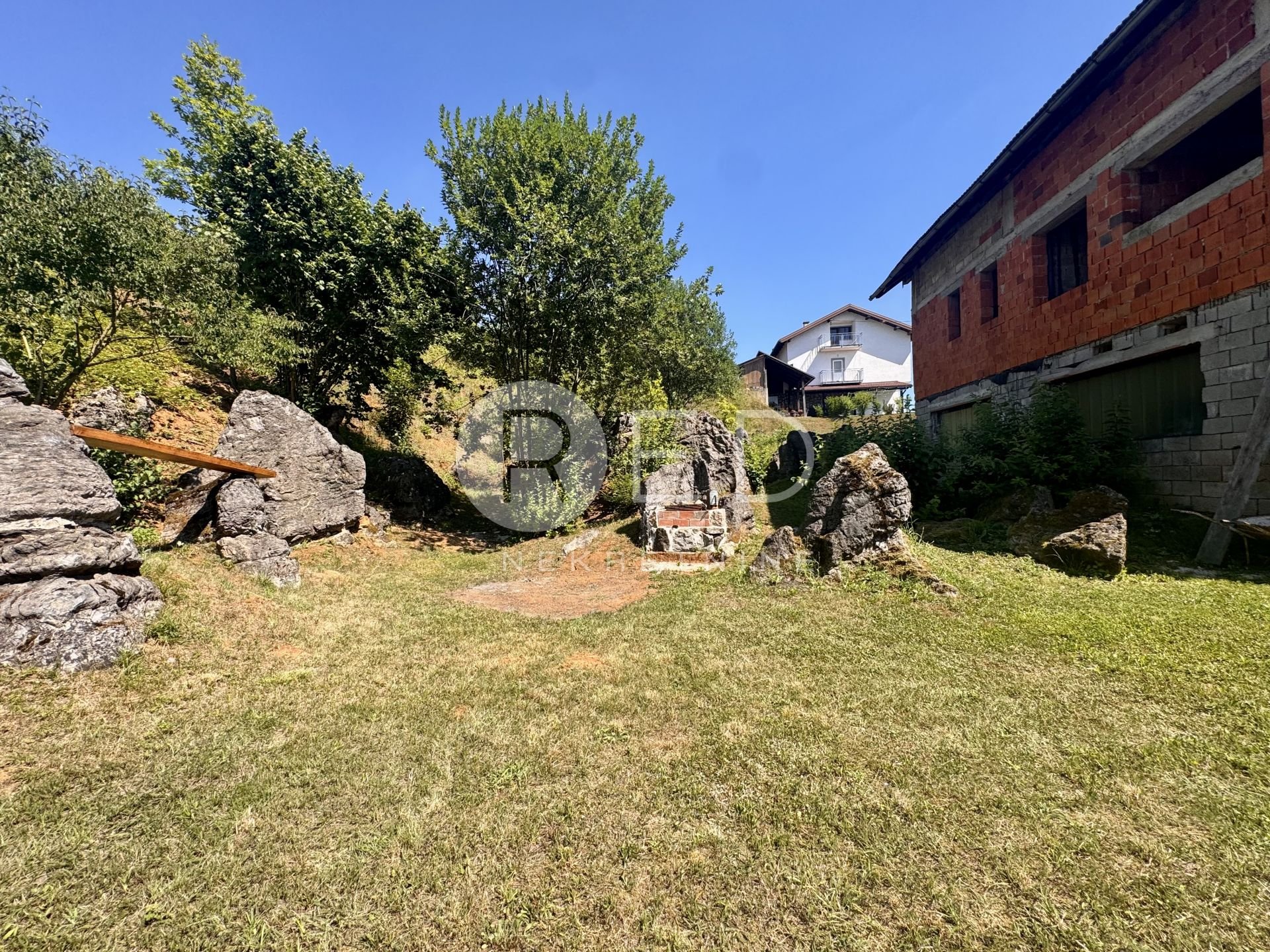 Casa In vendita - Karlovačka Duga Resa