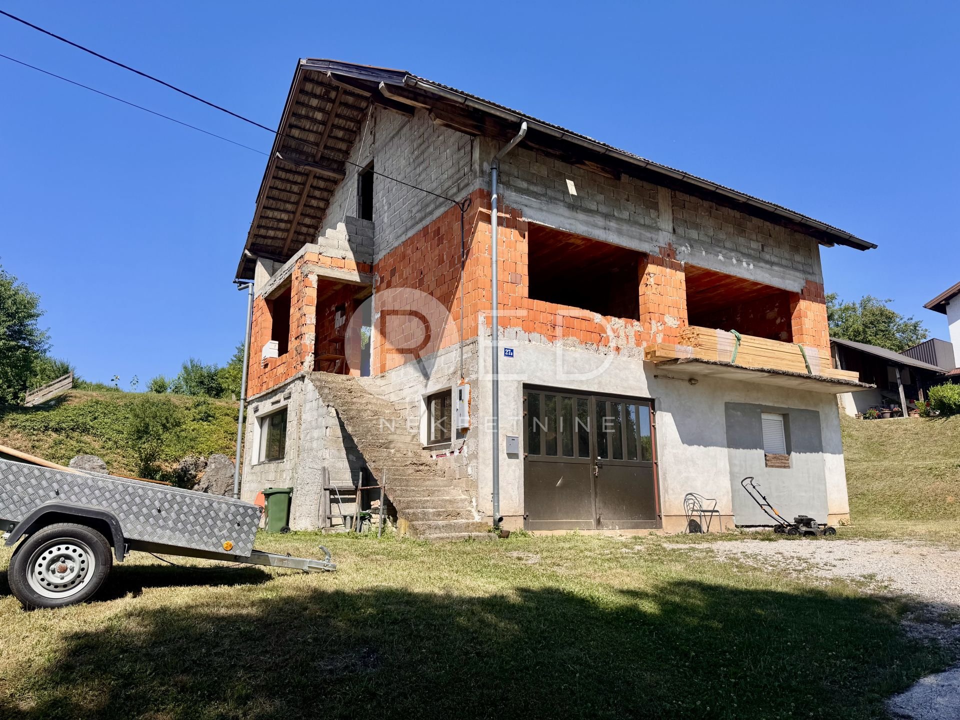 Casa In vendita - Karlovačka Duga Resa