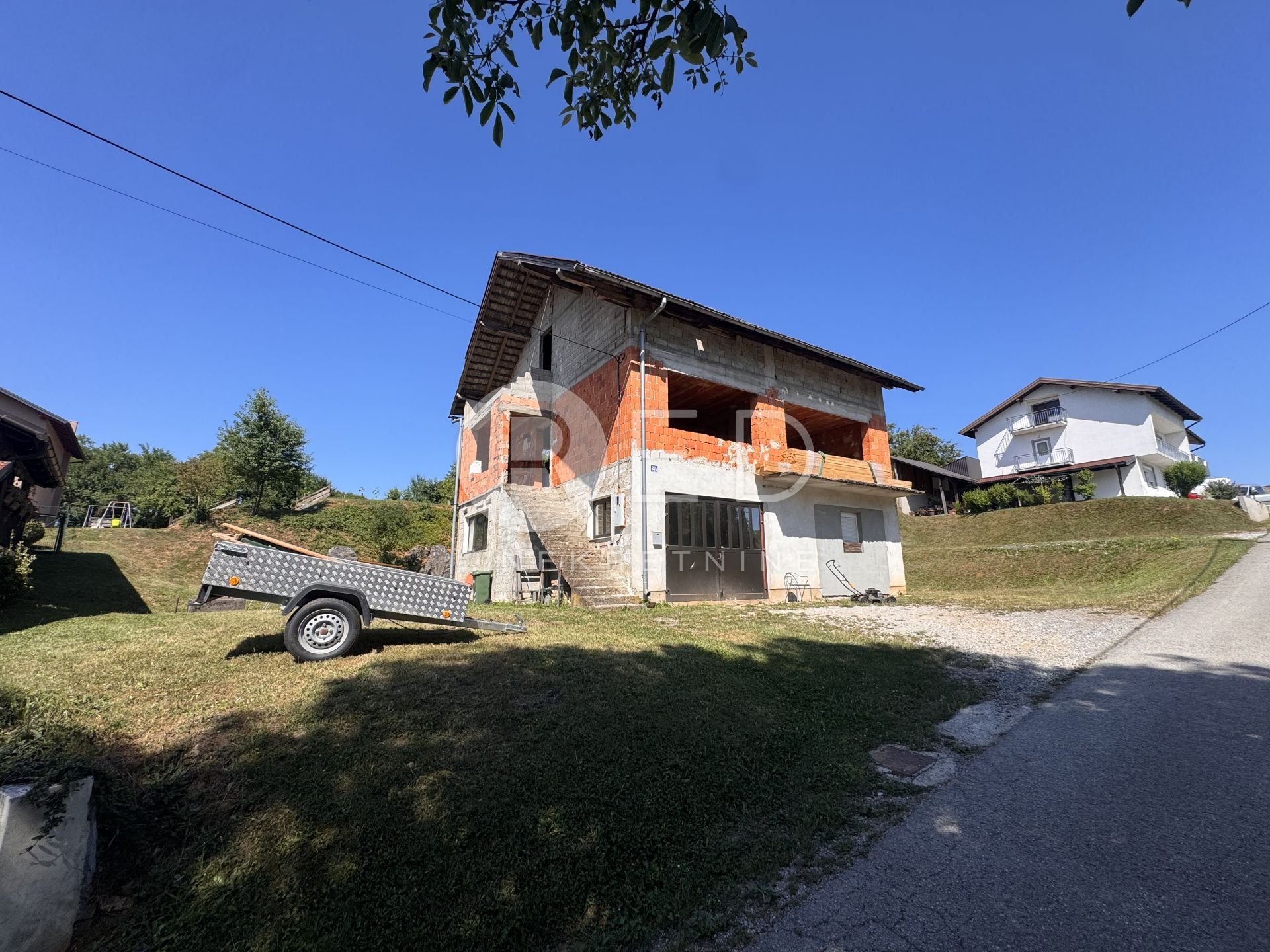 Casa In vendita - Karlovačka Duga Resa