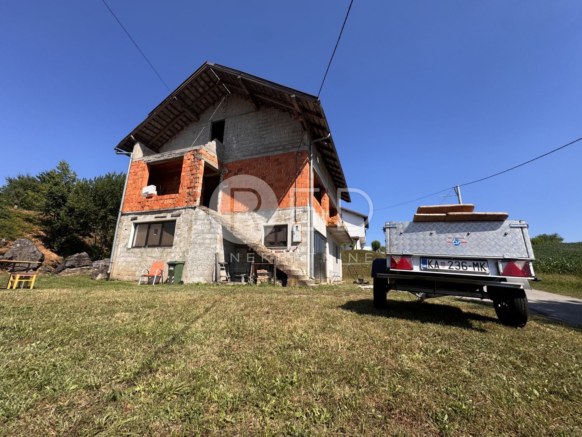 Casa In vendita - Karlovačka Duga Resa