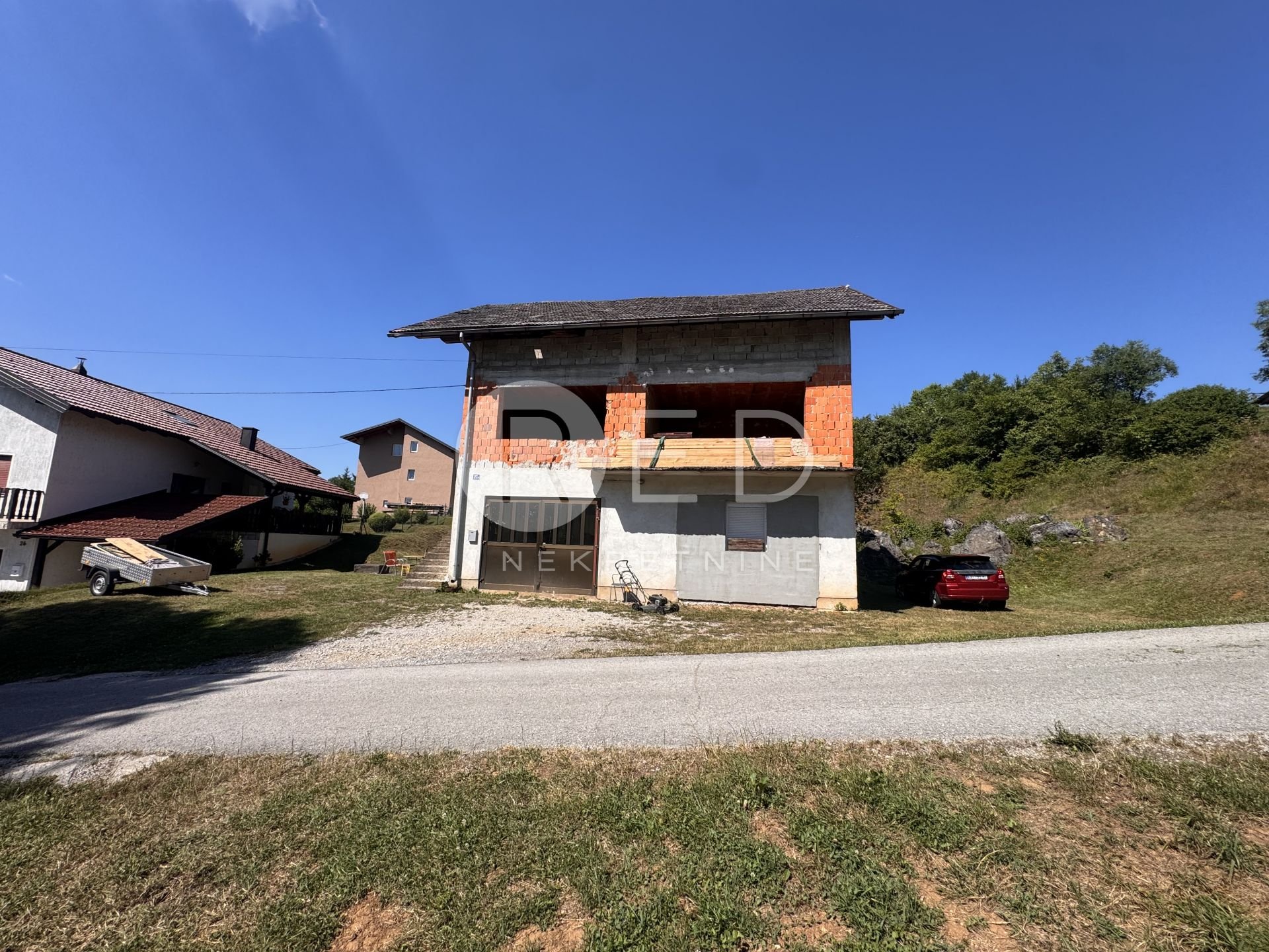 Casa In vendita - Karlovačka Duga Resa