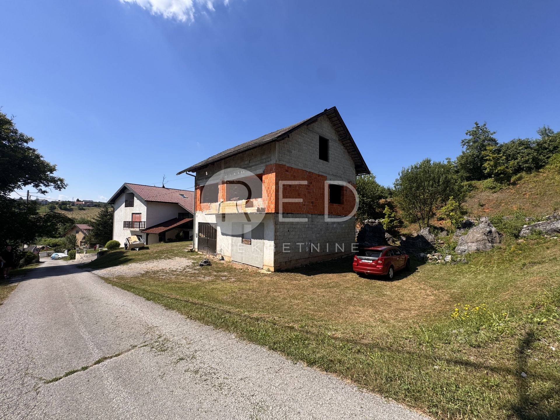 Casa In vendita - Karlovačka Duga Resa
