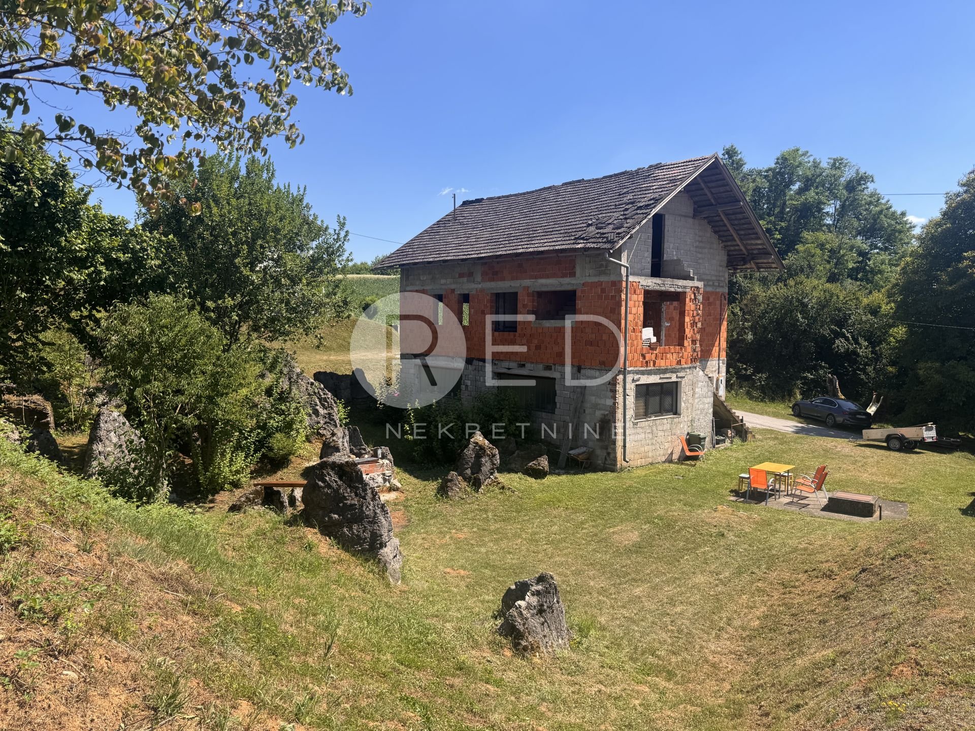 Casa In vendita - Karlovačka Duga Resa