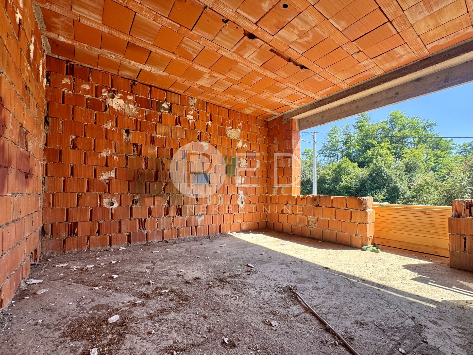 Casa In vendita - Karlovačka Duga Resa