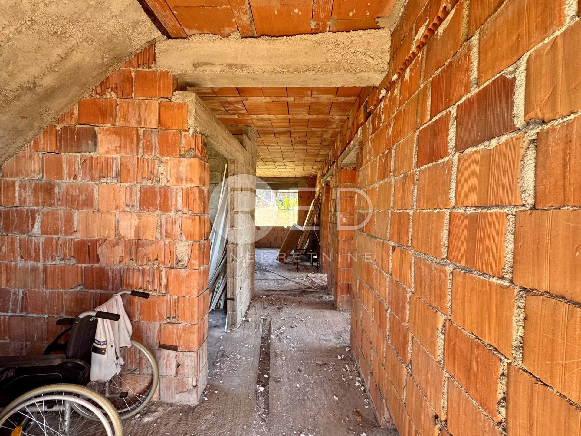 Casa In vendita - Karlovačka Duga Resa