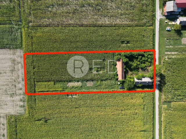 Land for sale 3931 m² – Poljanski Lug