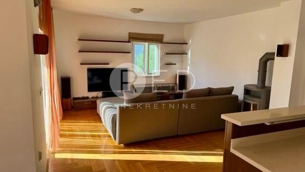 Stan na prodaju 85 m² – Višnjik