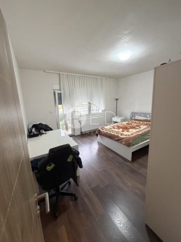 House for sale 260 m² – Sesvetski Kraljevec