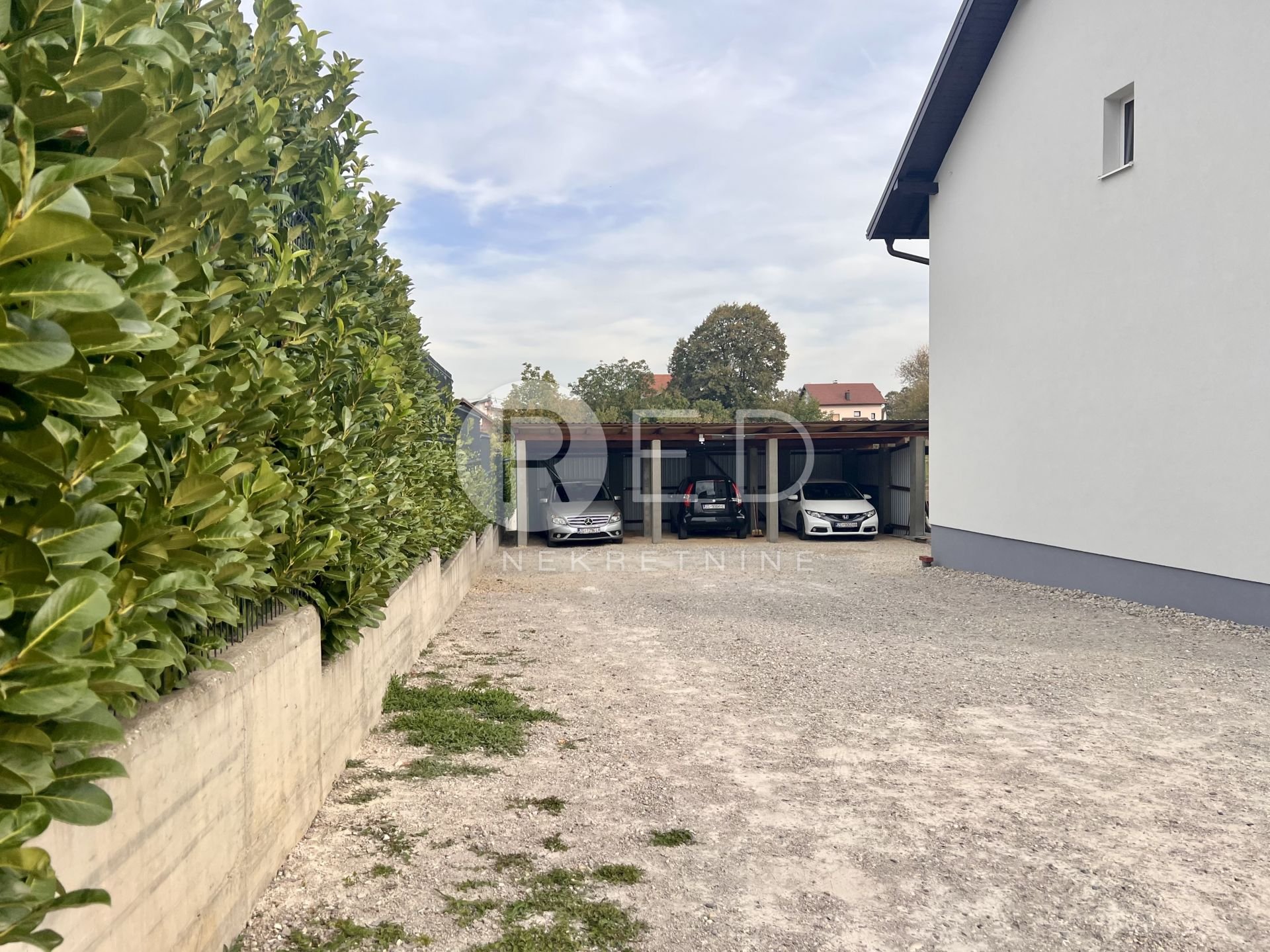 Hiša Naprodaj - Grad Zagreb Sesvete