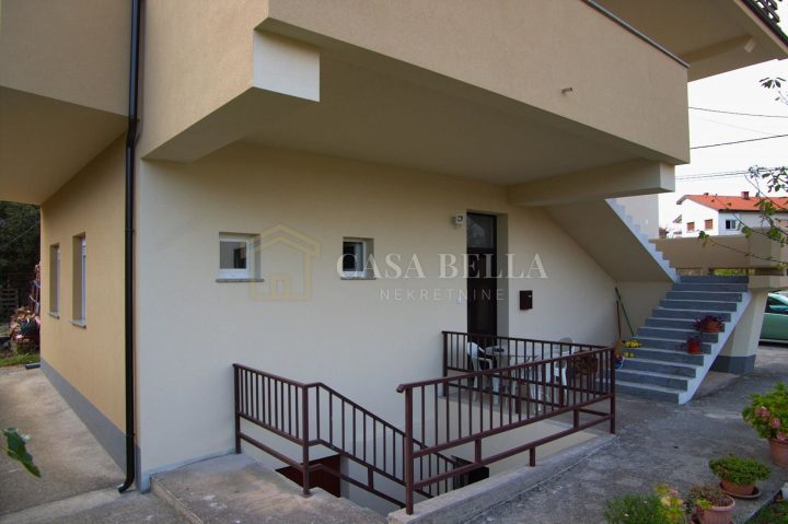 House for sale 400 m² – Viškovo