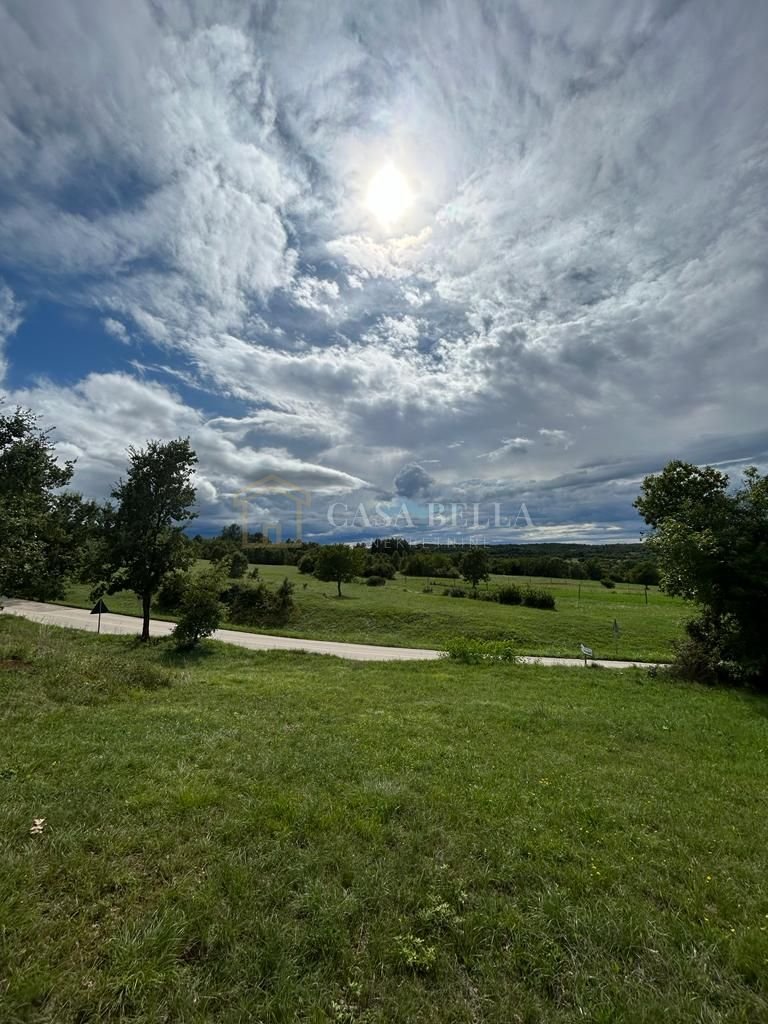 Grundstück Zu verkaufen - Istarska Oprtalj - foto 1/2