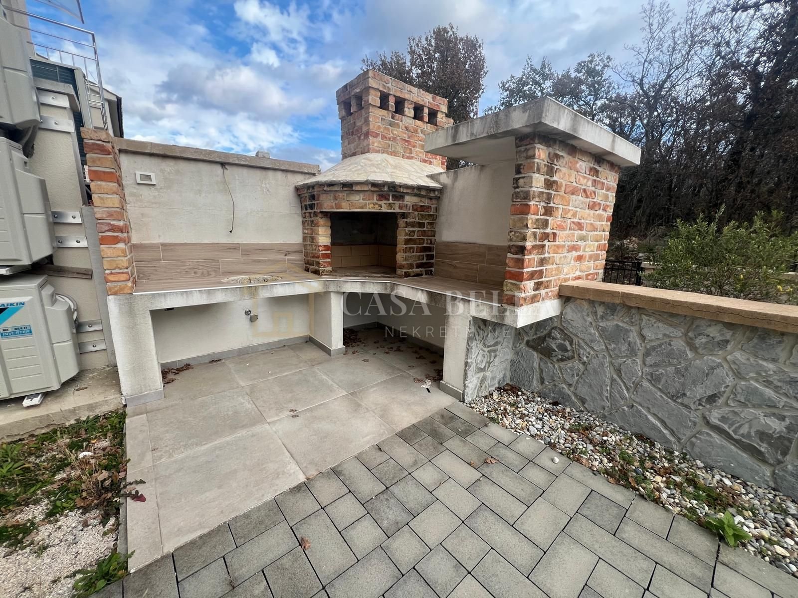 Apartma Naprodaj - Primorsko-goranska Njivice