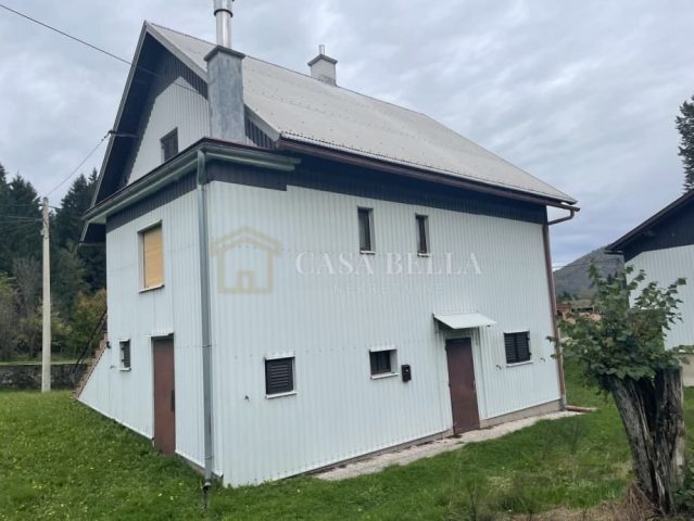 Kuća na prodaju 200 m² – Čabar