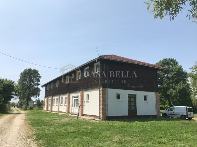 Hotel na predaj 600 m² – Orle