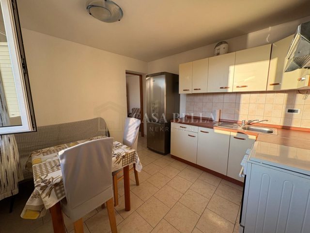 Stan za najam 45 m² – Kostrena