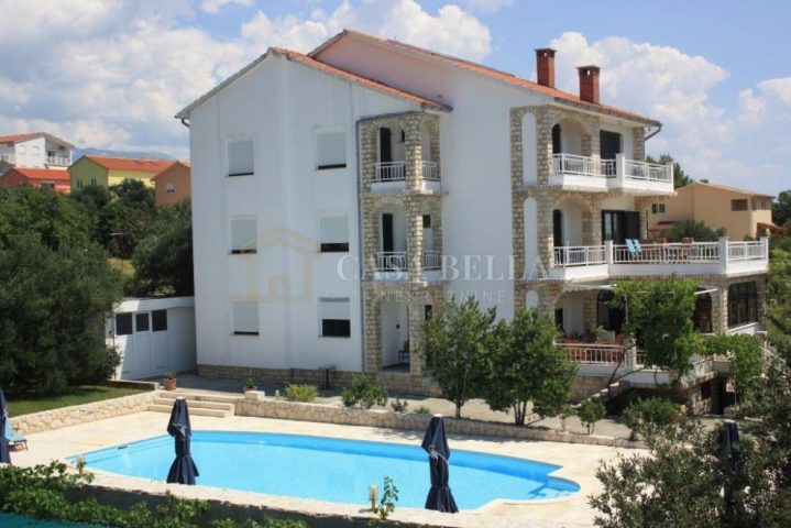 Stan na prodaju 400 m² – Rab