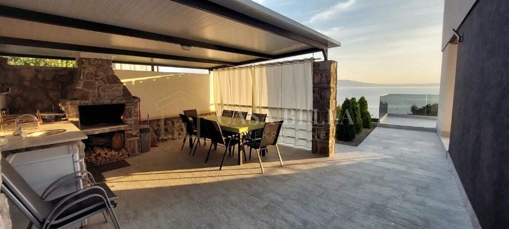 Casa In vendita - Primorsko-goranska Novi Vinodolski