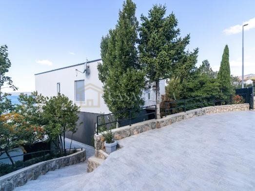 Casa In vendita - Primorsko-goranska Novi Vinodolski