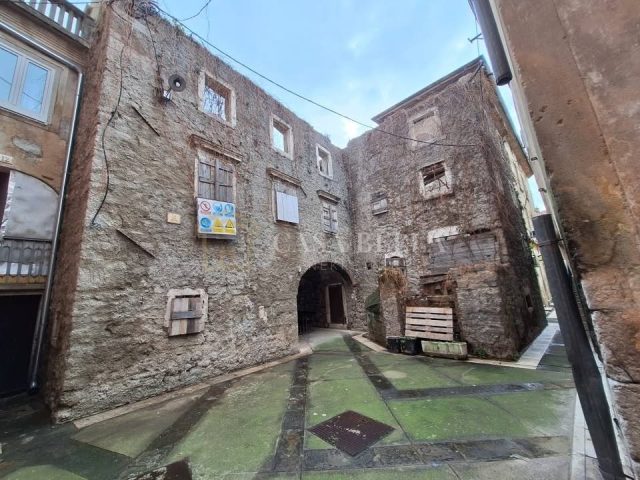Casa in vendita 450 m² – Senj