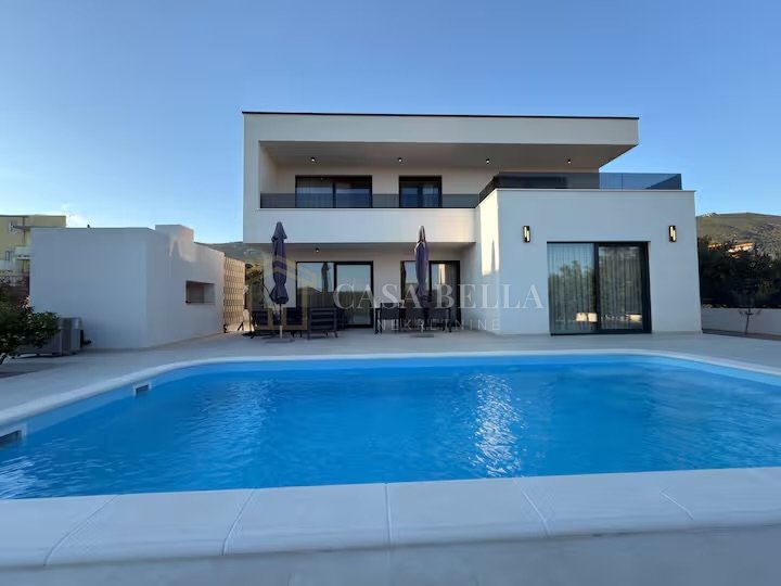 House For sale - Splitsko-dalmatinska Kaštel Novi