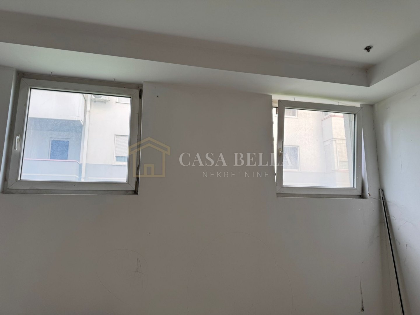 Business premises For sale - Grad Zagreb Sesvete
