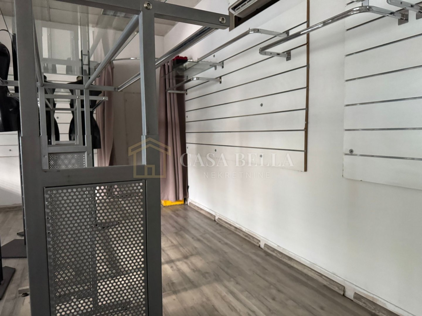 Business premises For sale - Grad Zagreb Sesvete