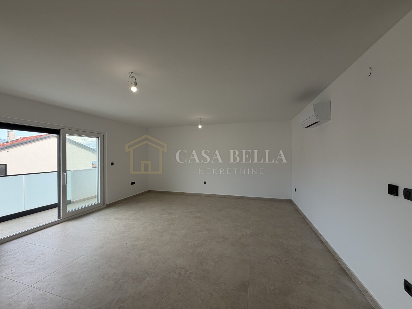 Apartment Zu verkaufen - Primorsko-goranska Novi Vinodolski - foto 1/15
