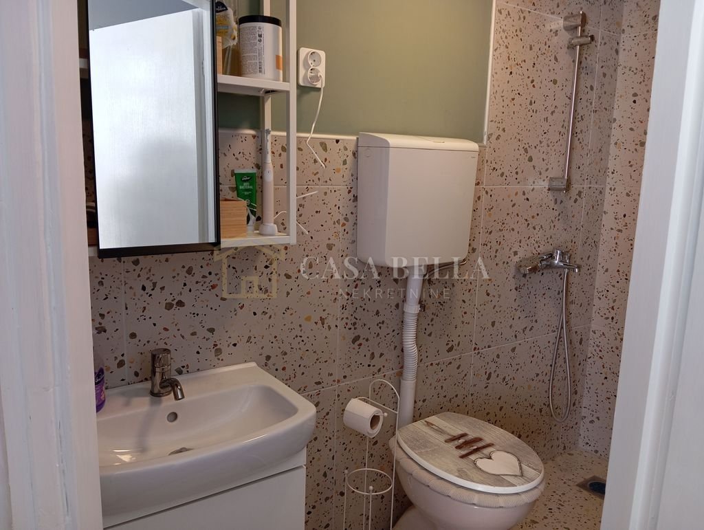 Apartma Naprodaj - Zagrebačka Križ