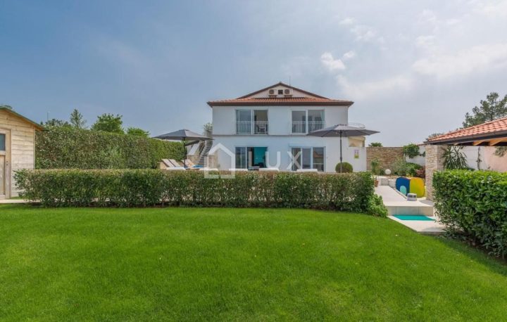 Dům na prodej 340 m² – Rovinj