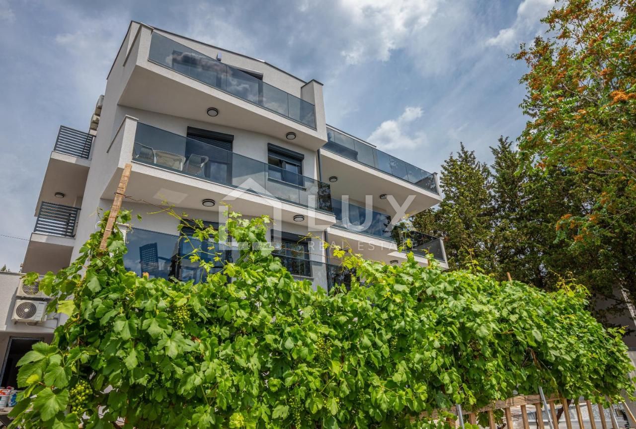 Kuća Na prodaju -  Crikvenica