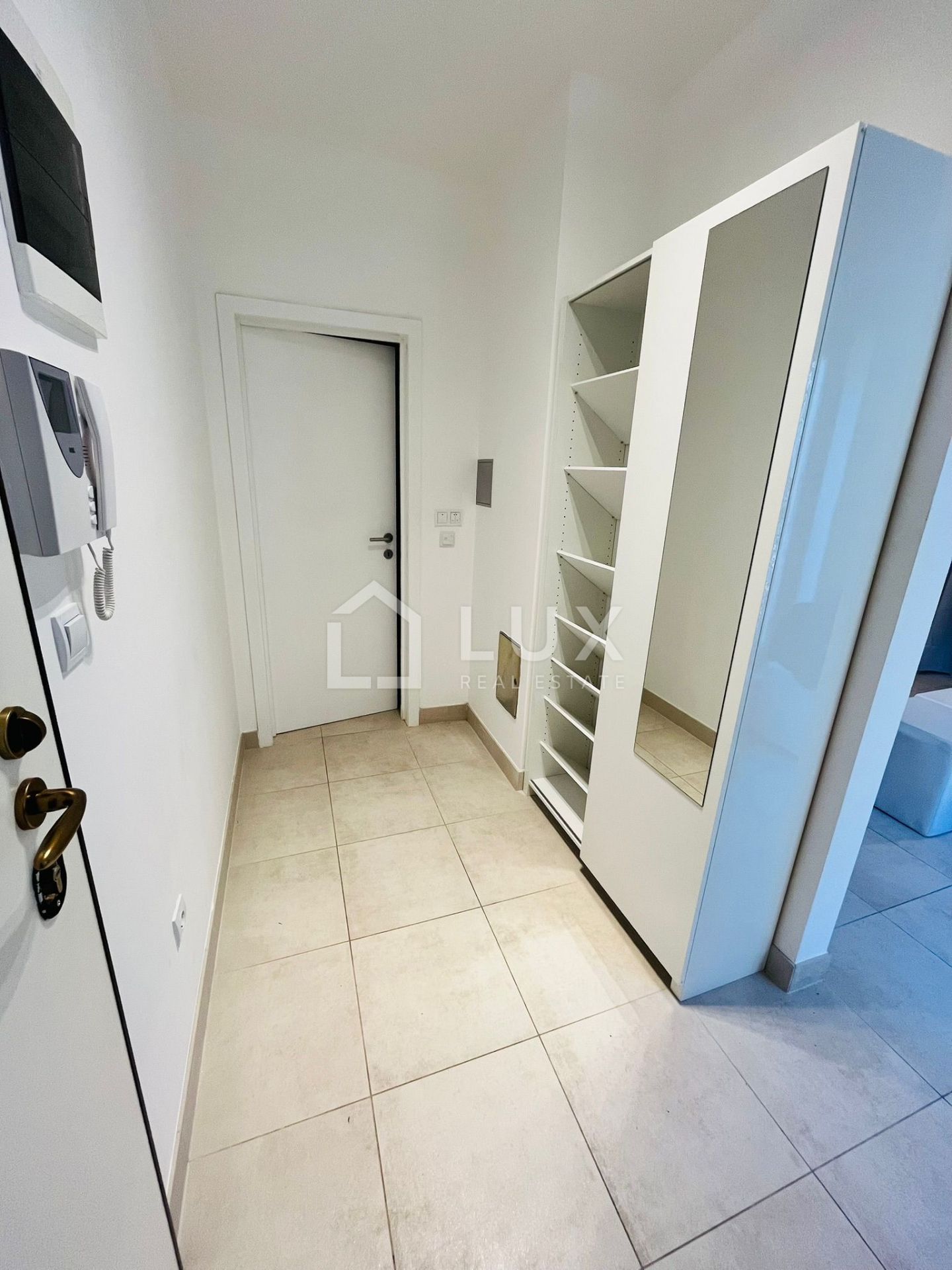 Flat For sale - Primorsko-goranska Crikvenica