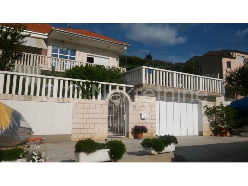 House For sale - SPLITSKO-DALMATINSKA  DUGI RAT 