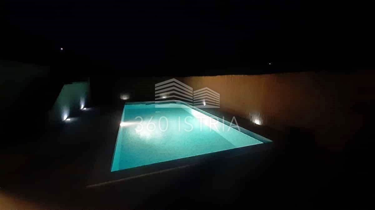 House For sale - Istarska Peroj