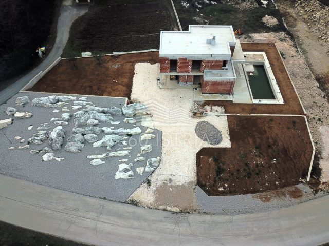 Dom na predaj 180 m² – Pićan