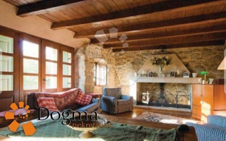 Hiša na predaj 146 m² – Kras