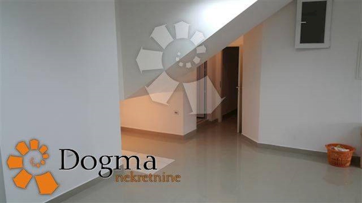 Business premises For rent - PRIMORSKO-GORANSKA  RIJEKA 