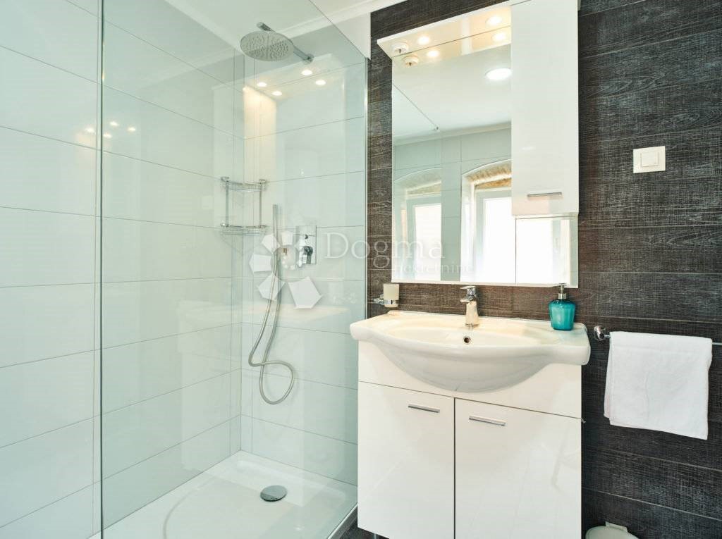 Apartment Zu verkaufen - ISTARSKA  ROVINJ 