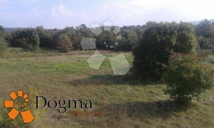 Land for sale 5232 m² – Labin