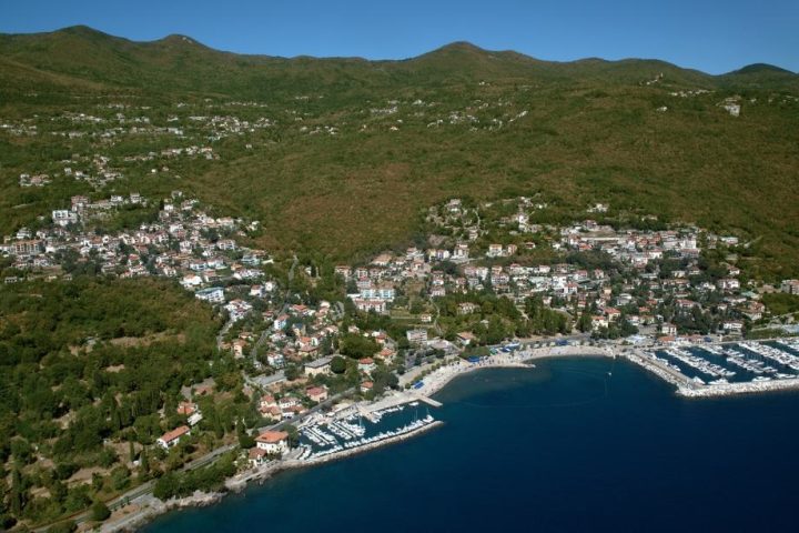 Terrain à vendre 1095 m² – Opatija - Okolica