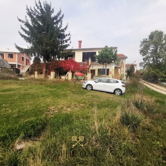 Kuća Na prodaju -  Momjan