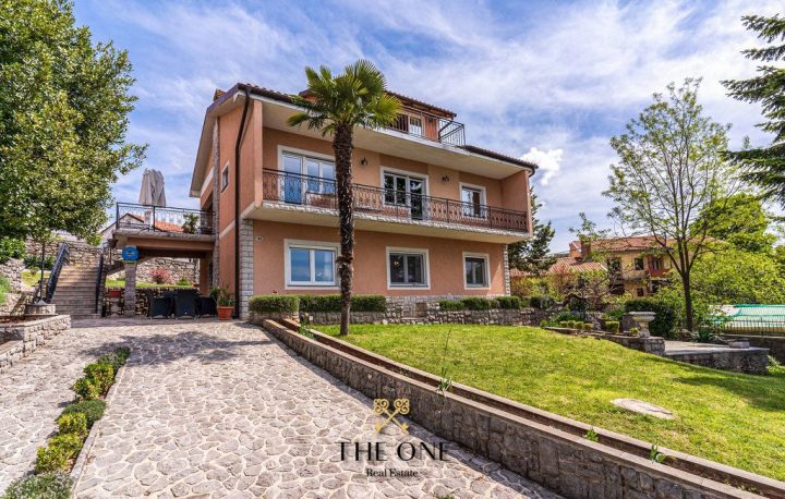 Kuća na prodaju 322 m² – Kastav