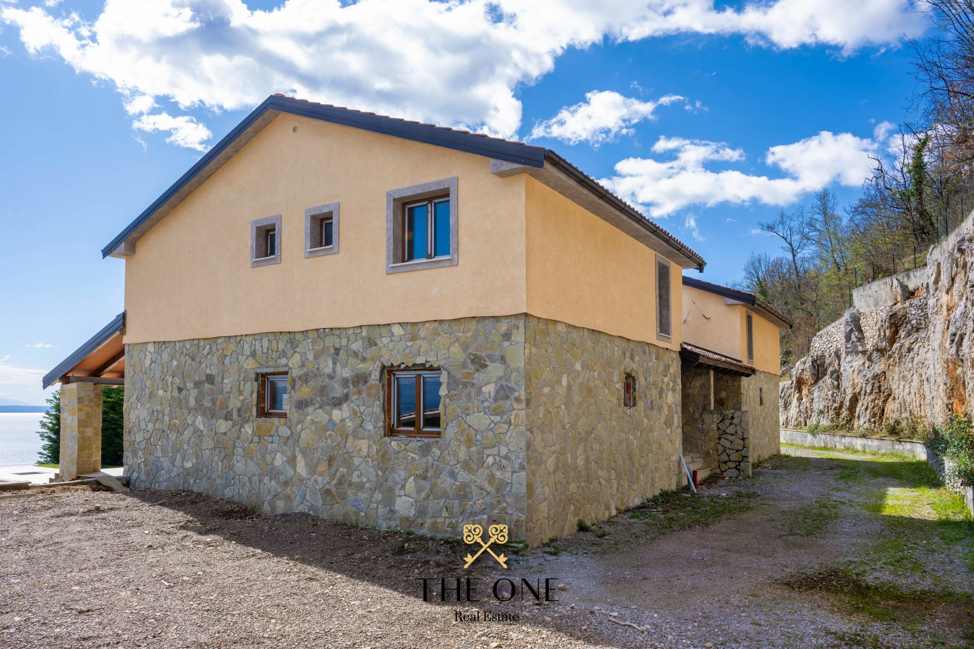 House For sale - Primorsko-goranska Poljane