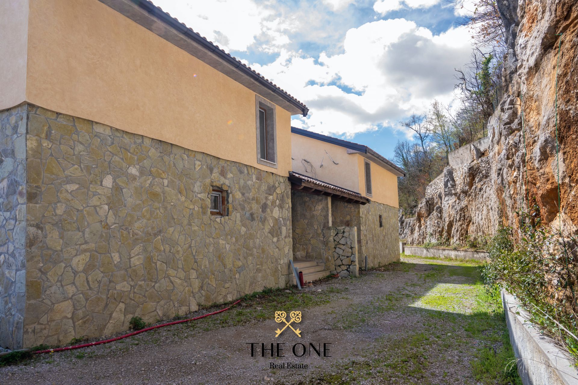 House For sale - Primorsko-goranska Poljane