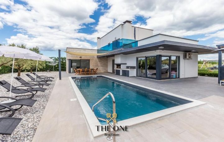 Maison à vendre 250 m² – Poreč