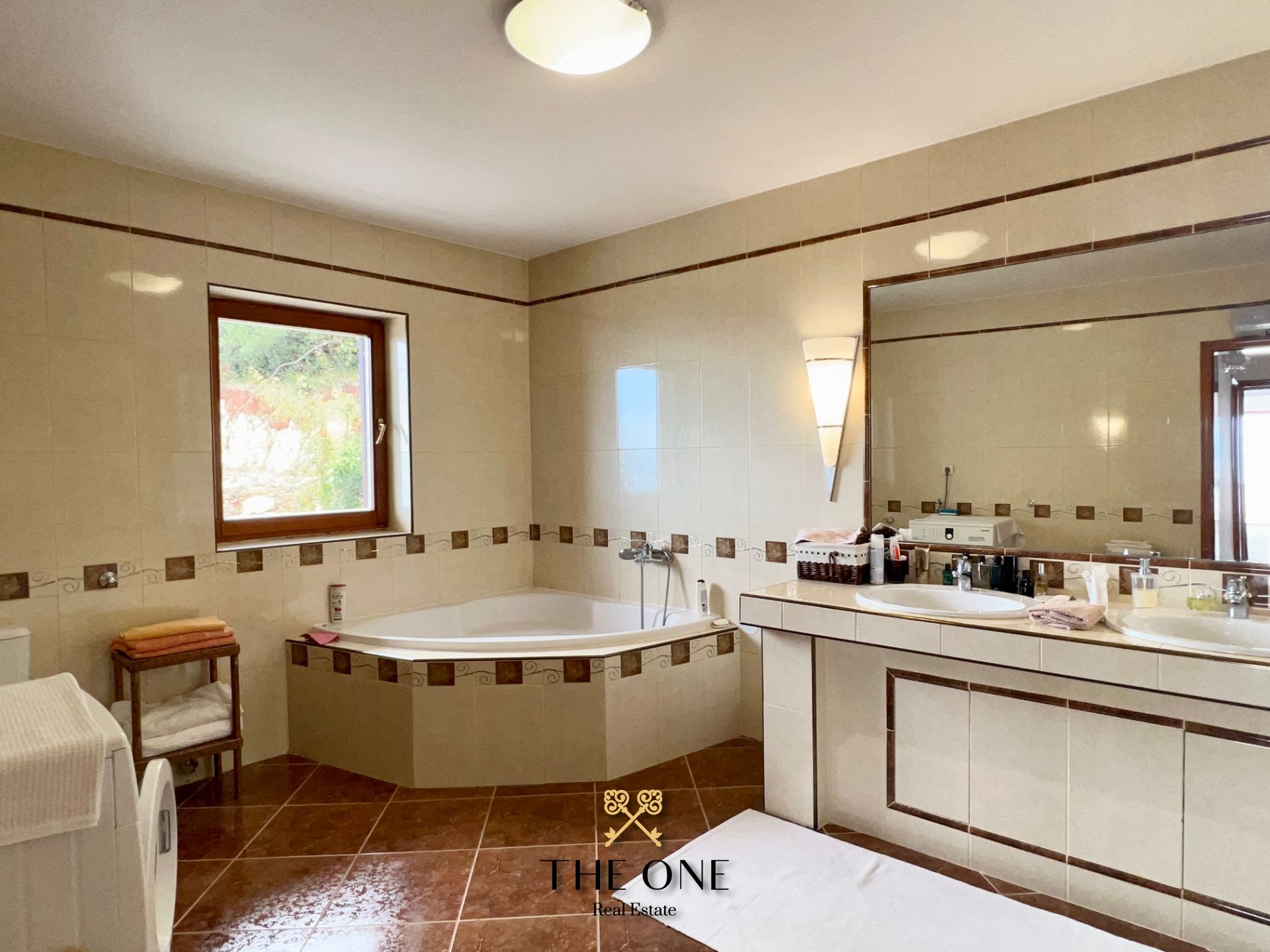 Appartamento In vendita -  Punta Kolova