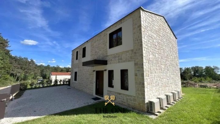 Kuća Na prodaju - Istarska Majkusi - foto 2/17