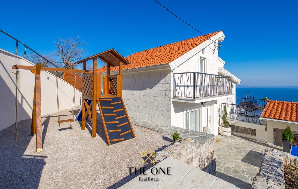 Casa In vendita - Primorsko-goranska Poljane