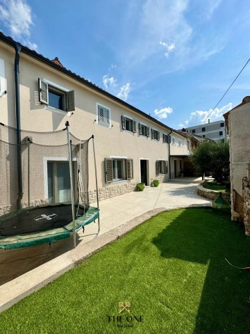 House for sale 302 m² – Kostrena